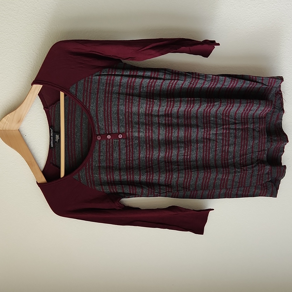 AMERICAN DREAM burgundy & grey striped top 3/4 sleeve 3 button henley Women Sz M